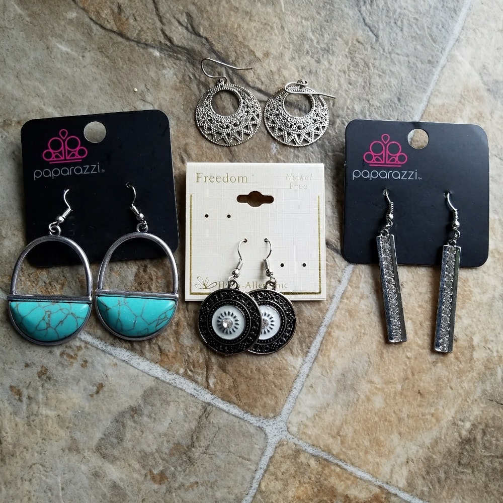 BUNDLE of dangle earrings!